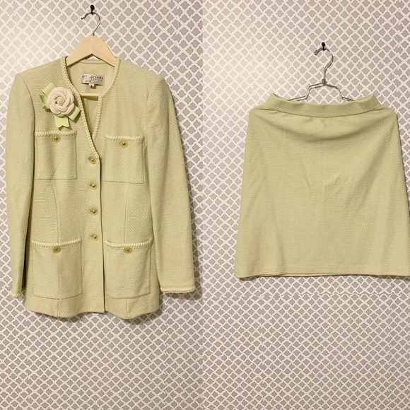 St. John Collection Skirt Set 8 - Picture 4 of 7